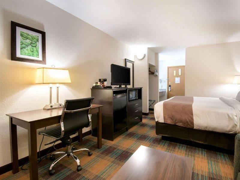 Quality Inn Блумсберг Экстерьер фото