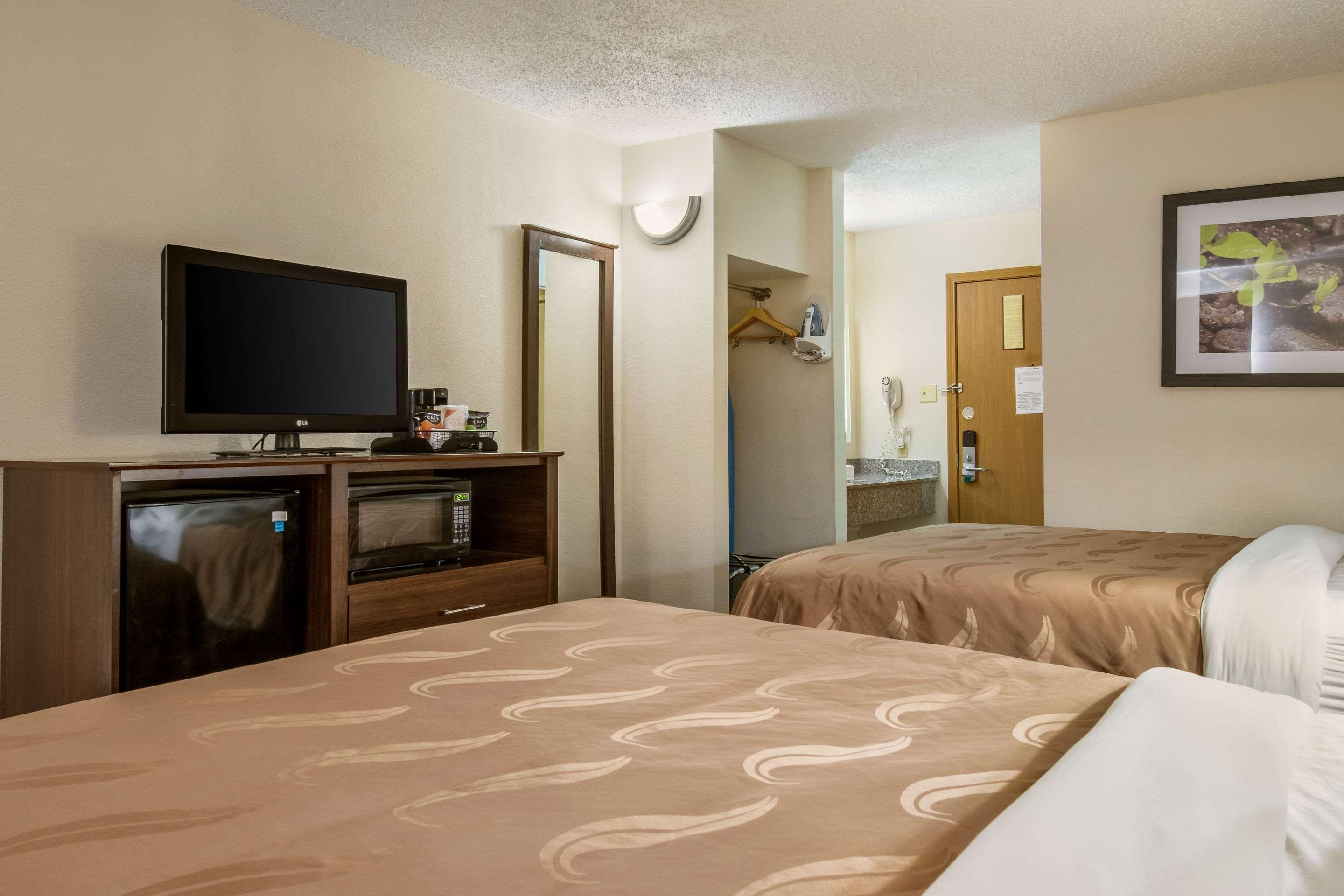 Quality Inn Блумсберг Экстерьер фото