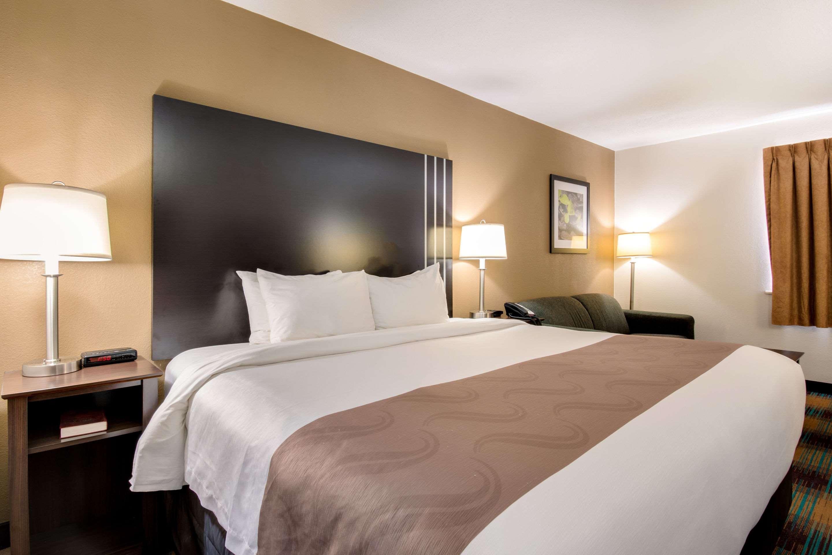 Quality Inn Блумсберг Экстерьер фото