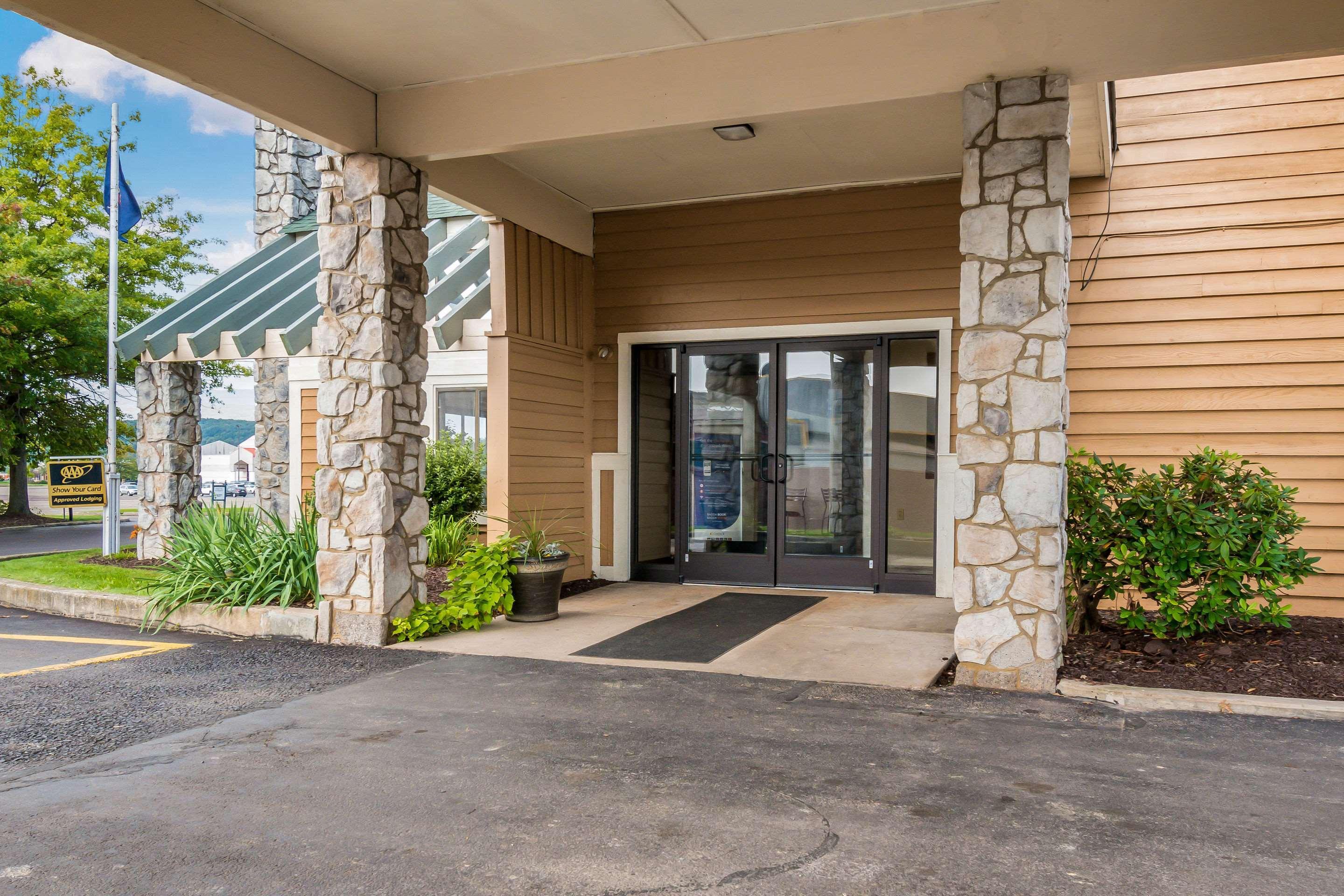 Quality Inn Блумсберг Экстерьер фото