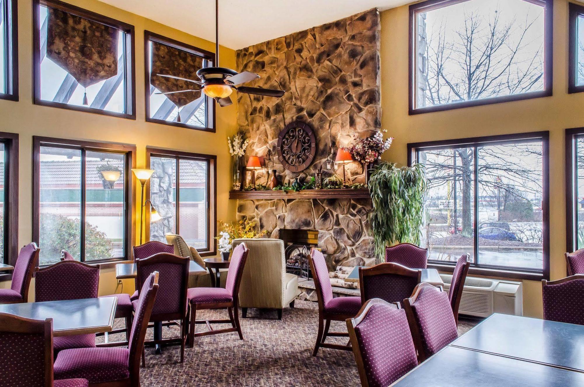 Quality Inn Блумсберг Экстерьер фото